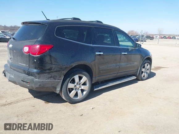 2011 Chevrolet Traverse 1LT z VIN 1GNKRGEDXBJ413826, wystawiony jako IAAI lot #41774666 z przebiegiem 190 483 mil mil oraz . Historia ofert i sprzedaży dostępna na DreamBid. Obrazek 4.