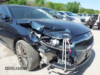 2017 Kia Cadenza Premium with VIN KNALC4J14H5041469, listed as a IAAI auction lot 42021353 with 127,081 mi miles. Bid and sale history available at carsss.com. Image 6.