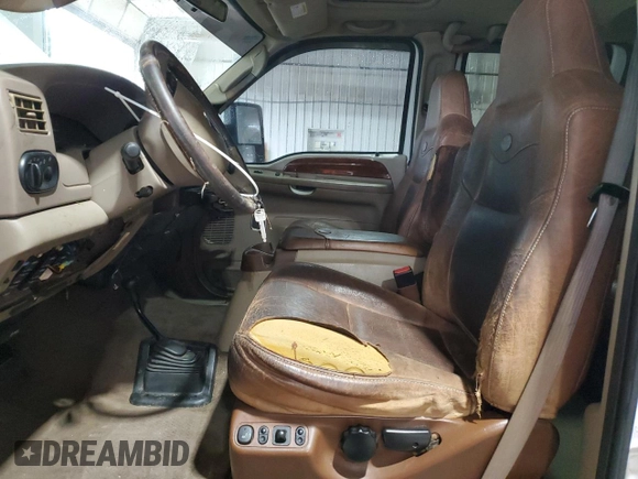 2003 Ford F-350 XL с VIN 1FTSW31P33ED37984, выставлен на аукционе Copart как лот 58016985 с пробегом 238 369 миль миль и Списание • Salvage title. История ставок и продаж доступна на DreamBid. Изображение 7.