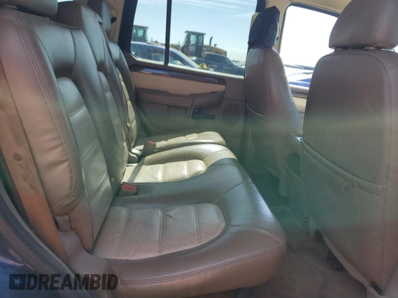 2005 Ford Explorer Eddie Bauer z VIN 1FMDU64K25UA13896, wystawiony jako Copart lot #74834114 z przebiegiem Nie podano mil oraz Czysty tytuł • Clean title. Historia ofert i sprzedaży dostępna na DreamBid. Obrazek 11.