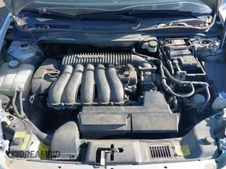 2005 Volvo S40 with VIN YV1MS390X52115002, listed as a IAAI auction lot 42095698 with 261,592 mi miles. Bid and sale history available at carsss.com. Image 6.