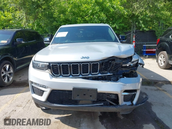 2024 Jeep Grand Cherokee с VIN 1C4RJYB67R8516567, выставлен на аукционе IAAI как лот 42549116 с пробегом 43 307 миль миль и . История ставок и продаж доступна на DreamBid. Изображение 12.
