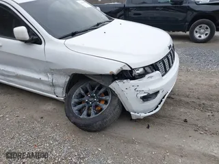 2018 Jeep Grand Cherokee Laredo E with VIN 1C4RJFAG6JC152867, listed as a IAAI auction lot 41486884 with 67,115 mi miles. Bid and sale history available at carsss.com. Image 17.