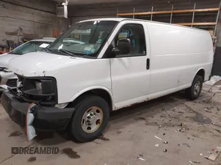 2012 Chevrolet Express Cargo Van with VIN 1GCWGGBA0C1100411, listed as a IAAI auction lot 41024219 with 197,251 mi miles. Bid and sale history available at carsss.com. Image 16.