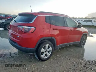 2018 Jeep Compass Latitude z VIN 3C4NJCBB6JT267988, wystawiony jako Copart lot #62398125 z przebiegiem 79 176 mil mil oraz Szkoda całkowita • Salvage title. Historia ofert i sprzedaży dostępna na DreamBid. Obrazek 3.