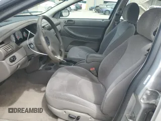 2004 Dodge Stratus SE z VIN 1B3EL36T24N116715, wystawiony jako Copart lot #71502654 z przebiegiem 150 315 mil mil oraz Tytuł czysty. Historia ofert i sprzedaży dostępna na DreamBid. Obrazek 7.