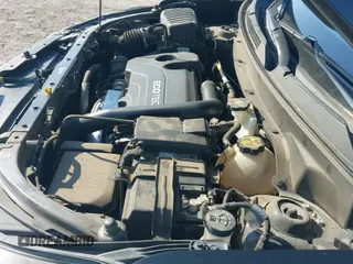 2020 Chevrolet Equinox Premier z VIN 2GNAXNEV1L6245068, wystawiony jako IAAI lot #42990841 z przebiegiem 96 221 mil mil oraz . Historia ofert i sprzedaży dostępna na DreamBid. Obrazek 20.