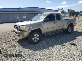 2005 Toyota Tacoma PreRunner z VIN 5TETU62N55Z008390, wystawiony jako Copart lot #56632095 z przebiegiem 252 647 mil mil oraz Szkoda całkowita • Salvage title. Historia ofert i sprzedaży dostępna na DreamBid. Obrazek 1.
