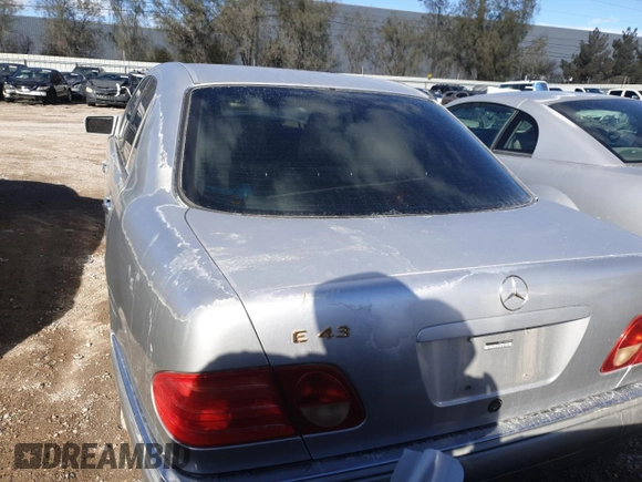 1998 Mercedes-Benz E with VIN WDBJF70F7WA605103, listed as a Copart auction lot 42458545 with 189,082 mi miles and Salvage Title. Bid and sale history available at DreamBid. Image 6.