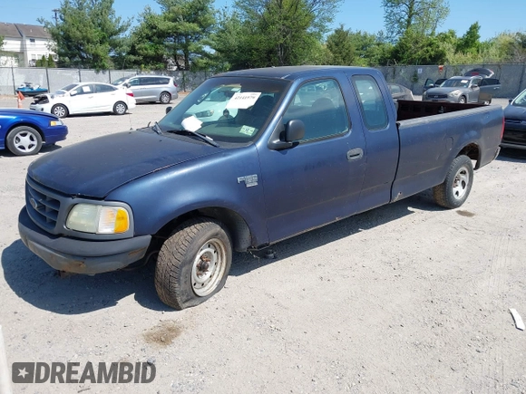 2003 Ford F-150 XL z VIN 1FTRX17W03NB84642, wystawiony jako IAAI lot #42141979 z przebiegiem 112 902 mil mil oraz . Historia ofert i sprzedaży dostępna na DreamBid. Obrazek 2.