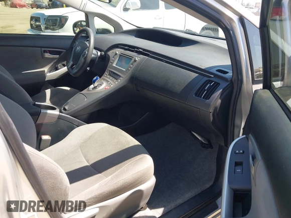 2015 Toyota Prius Four with VIN JTDKN3DU5F0448042, listed as a IAAI auction lot 41997701 with 180,314 mi miles. Bid and sale history available at carsss.com. Image 5.