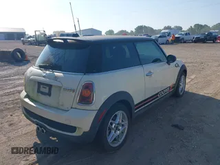 2007 MINI Hardtop S z VIN WMWMF73567TL88079, wystawiony jako IAAI lot #42820770 z przebiegiem Nie podano mil oraz . Historia ofert i sprzedaży dostępna na DreamBid. Obrazek 4.