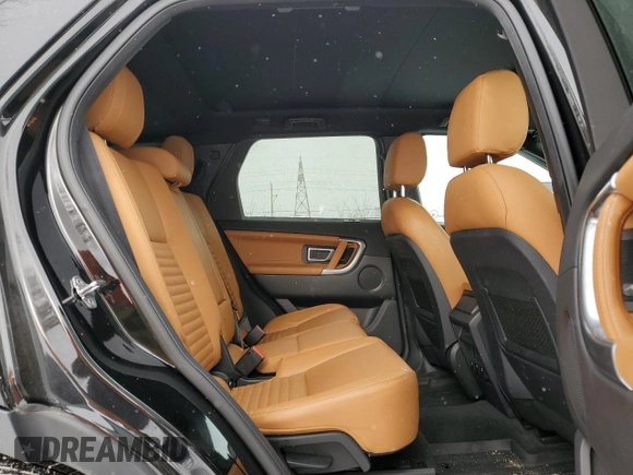 2018 Land Rover Discovery with VIN SALCT2RX8JH743713, listed as a Copart auction lot 83046054 with 113,231 mi miles and Clean Title. Bid and sale history available at DreamBid. Image 11.