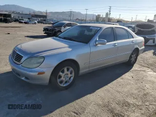 2001 Mercedes-Benz S-Class with VIN WDBNG70JX1A136245, listed as a Copart auction lot 81642244 with 158,417 mi miles and Salvage Title. Bid and sale history available at carsss.com. Image 1.