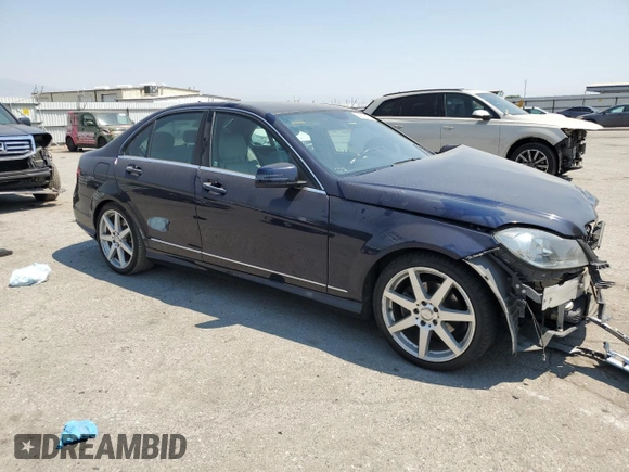 2013 Mercedes-Benz C 250 Sport с VIN WDDGF4HB8DA751427, выставлен на аукционе Copart как лот 64508775 с пробегом 127 024 миль миль и Списание • Salvage title. История ставок и продаж доступна на DreamBid. Изображение 4.
