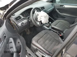 2013 Volkswagen Jetta GLI z VIN 3VW467AJ4DM211007, wystawiony jako Copart lot #48052105 z przebiegiem Nie podano mil oraz Szkoda całkowita • Salvage title. Historia ofert i sprzedaży dostępna na DreamBid. Obrazek 8.