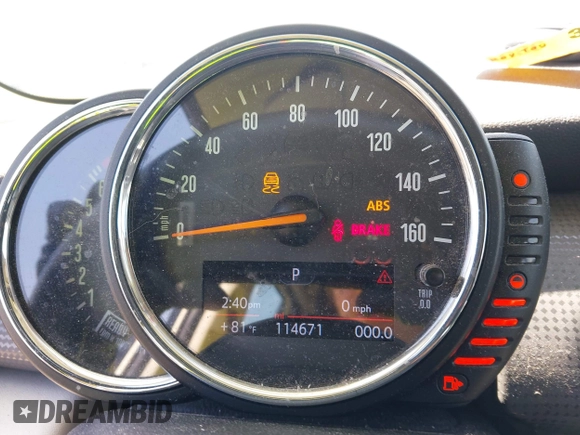 2015 MINI Hardtop 4 Door with VIN WMWXS5C53FT832742, listed as a IAAI auction lot 42059417 with 114,671 mi miles and . Bid and sale history available at DreamBid. Image 7.