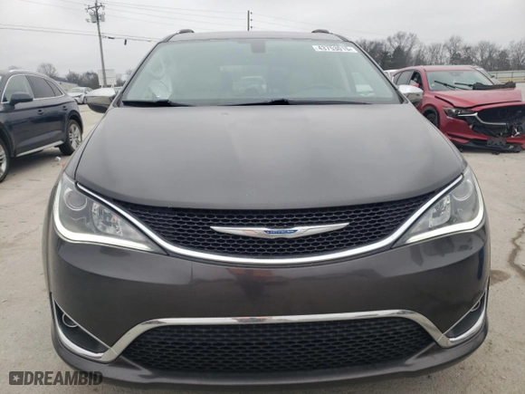 2018 Chrysler Pacifica Limited with VIN 2C4RC1GG5JR186634, listed as a Copart auction lot 45209895 with 140,995 mi miles and Salvage Title. Bid and sale history available at carsss.com. Image 5.