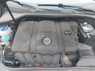 2010 Volkswagen Jetta Limited Edition z VIN 3VWAZ7AJ3AM096583, wystawiony jako IAAI lot #42487699 z przebiegiem 194 527 mil mil oraz . Historia ofert i sprzedaży dostępna na DreamBid. Obrazek 10.