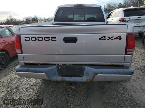 2002 Dodge Dakota Sport with VIN 1B7HG38N02S655900, listed as a Copart auction lot 43469045 with 198,561 mi miles and Salvage Title. Bid and sale history available at carsss.com. Image 6.
