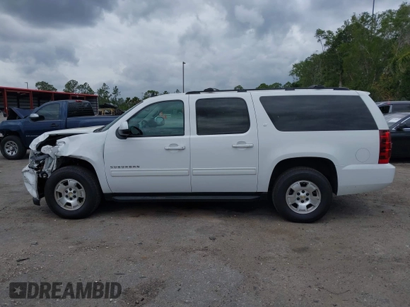 2014 Chevrolet Suburban LT with VIN 1GNSCJE06ER231476, listed as a IAAI auction lot 41768616 with 88,581 mi miles. Bid and sale history available at carsss.com. Image 14.