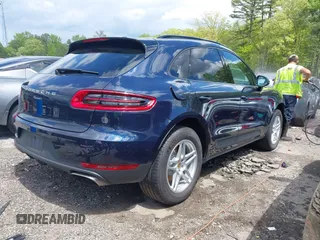2018 Porsche Macan with VIN WP1AA2A57JLB02790, listed as a IAAI auction lot 42001685 with 59,313 mi miles. Bid and sale history available at carsss.com. Image 4.