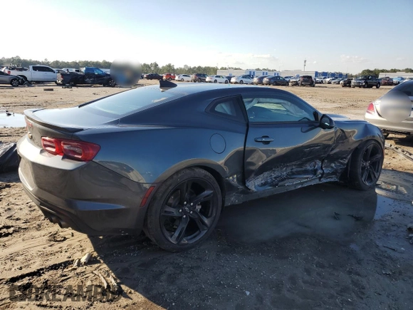 2023 Chevrolet Camaro 2LT z VIN 1G1FD1RS4P0155050, wystawiony jako Copart lot #46831745 z przebiegiem 46 792 mil mil oraz Szkoda całkowita • Salvage title. Historia ofert i sprzedaży dostępna na DreamBid. Obrazek 3.