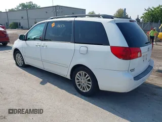2008 Toyota Sienna CE z VIN 5TDZK23C58S155686, wystawiony jako IAAI lot #42420657 z przebiegiem Nie podano mil oraz . Historia ofert i sprzedaży dostępna na DreamBid. Obrazek 3.