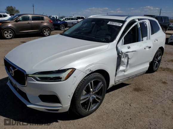2018 Volvo XC60 Momentum z VIN LYVA22RK3JB097438, wystawiony jako Copart lot #50931375 z przebiegiem 103 743 mil mil oraz Szkoda całkowita • Salvage title. Historia ofert i sprzedaży dostępna na DreamBid. Obrazek 1.