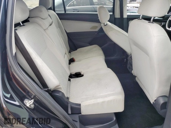 2018 Volkswagen Tiguan S с VIN 3VV0B7AX8JM080954, выставлен на аукционе Copart как лот 60912245 с пробегом 87 936 миль миль и Чистый • Clean title. История ставок и продаж доступна на DreamBid. Изображение 10.