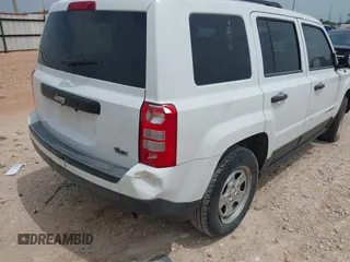 2014 Jeep Patriot Altitude with VIN 1C4NJPBAXED547553, listed as a IAAI auction lot 42152374 with 172,208 mi miles and . Bid and sale history available at DreamBid. Image 6.