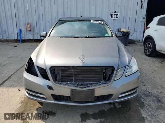 2013 Mercedes-Benz E 350 Luxury with VIN WDDHF8JB1DA685406, listed as a Copart auction lot 60195845 with 126,140 mi miles and Salvage title. Bid and sale history available at DreamBid. Image 5.