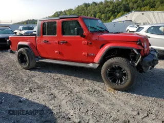2022 Jeep Gladiator Overland with VIN 1C6HJTFG6NL103412, listed as a Copart auction lot 70449954 with Not provided miles and Salvage title. Bid and sale history available at DreamBid. Image 4.