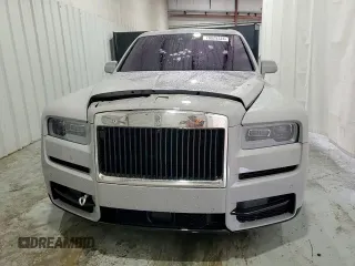 2023 Rolls-Royce Cullinan z VIN SLATV4C09PU215050, wystawiony jako Copart lot #70029324 z przebiegiem 6 055 mil mil oraz Szkoda całkowita • Salvage title. Historia ofert i sprzedaży dostępna na DreamBid. Obrazek 14.