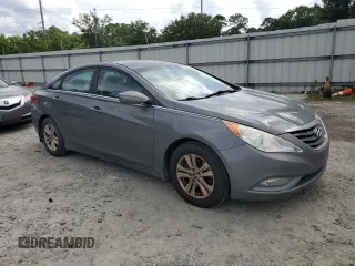 2013 Hyundai Sonata GLS z VIN 5NPEB4AC3DH811185, wystawiony jako Copart lot #58635775 z przebiegiem 153 263 mil mil oraz Czysty tytuł • Clean title. Historia ofert i sprzedaży dostępna na DreamBid. Obrazek 4.