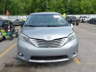 2016 Toyota Sienna Limited z VIN 5TDDK3DC4GS139010, wystawiony jako IAAI lot #42377961 z przebiegiem 152 780 mil mil oraz . Historia ofert i sprzedaży dostępna na DreamBid. Obrazek 12.
