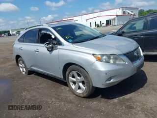 2011 Lexus RX 350 z VIN 2T2BK1BAXBC113781, wystawiony jako IAAI lot #42673967 z przebiegiem 225 417 mil mil oraz . Historia ofert i sprzedaży dostępna na DreamBid. Obrazek 1.
