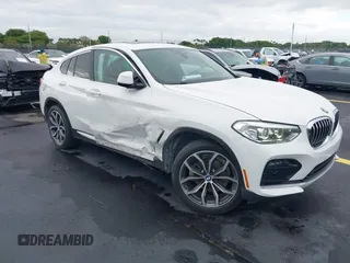 2020 BMW X4 xDrive30i z VIN 5UX2V1C02LLE68148, wystawiony jako IAAI lot #42253362 z przebiegiem 80 865 mil mil oraz . Historia ofert i sprzedaży dostępna na DreamBid. Obrazek 1.