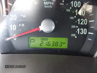 2008 Kia Sedona LX with VIN KNDMB233986222686, listed as a IAAI auction lot 41370167 with 216,383 mi miles. Bid and sale history available at carsss.com. Image 15.