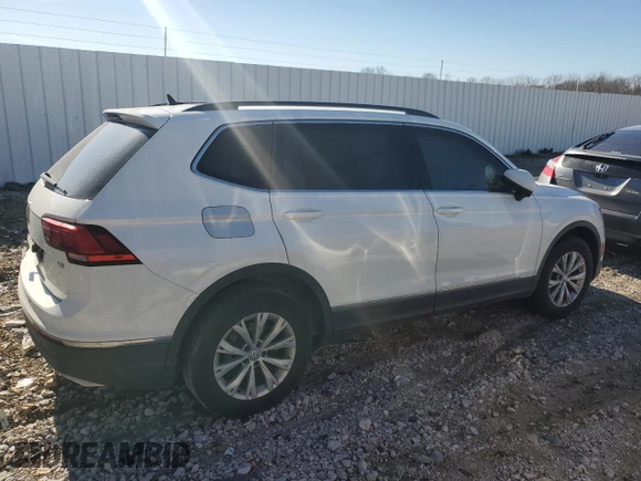 2018 Volkswagen Tiguan SEL z VIN 3VV3B7AX5JM086823, wystawiony jako Copart lot #48991035 z przebiegiem Nie podano mil oraz Szkoda całkowita • Salvage title. Historia ofert i sprzedaży dostępna na DreamBid. Obrazek 3.