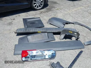 2020 Ford Transit Cargo с VIN 1FTBR1Y84LKB37403, выставлен на аукционе IAAI как лот 42501372 с пробегом 108 257 миль миль и . История ставок и продаж доступна на DreamBid. Изображение 12.