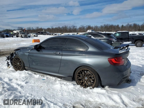 2014 BMW 2 Series M235i z VIN WBA1J7C59EVW84233, wystawiony jako Copart lot #89345115 z przebiegiem 175 655 mil mil oraz Czysty tytuł • Clean title. Historia ofert i sprzedaży dostępna na DreamBid. Obrazek 2.
