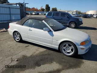 2002 BMW 3 Series 330Ci with VIN WBABS53402EV89858, listed as a Copart auction lot 81132824 with 111,600 mi miles and Salvage Title. Bid and sale history available at carsss.com. Image 4.