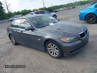 2007 BMW 3 Series 328xi z VIN WBAVC93527KX53775, wystawiony jako IAAI lot #42124420 z przebiegiem Nie podano mil oraz . Historia ofert i sprzedaży dostępna na DreamBid. Obrazek 1.