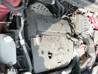 2020 Mitsubishi Outlander ES z VIN JA4AP3AU0LU017505, wystawiony jako IAAI lot #41234032 z przebiegiem 60 004 mil mil oraz . Historia ofert i sprzedaży dostępna na DreamBid. Obrazek 19.