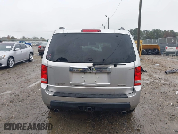 2010 Honda Pilot Touring with VIN 5FNYF3H89AB005861, listed as a IAAI auction lot 40828747 with 275,757 mi miles and . Bid and sale history available at DreamBid. Image 16.