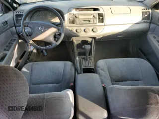2004 Toyota Camry LE z VIN 4T1BE32K64U329578, wystawiony jako Copart lot #85528744 z przebiegiem Nie podano mil oraz Czysty tytuł • Clean title. Historia ofert i sprzedaży dostępna na DreamBid. Obrazek 8.
