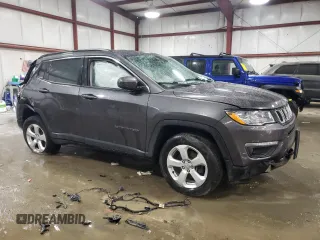 2020 Jeep Compass Latitude with VIN 3C4NJDBB9LT104454, listed as a Copart auction lot 45028405 with 60,115 mi miles and Salvage title. Bid and sale history available at DreamBid. Image 4.