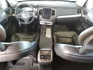 2018 Volvo XC90 Momentum with VIN YV4102CK2J1350140, listed as a Copart auction lot 45556565 with 210,387 mi miles and Salvage Title. Bid and sale history available at carsss.com. Image 8.