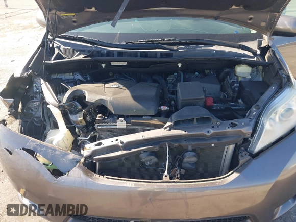 2017 Toyota Sienna LE Auto Access Seat with VIN 5TDKZ3DC7HS781788, listed as a IAAI auction lot 41793638 with 65,529 mi miles. Bid and sale history available at carsss.com. Image 10.